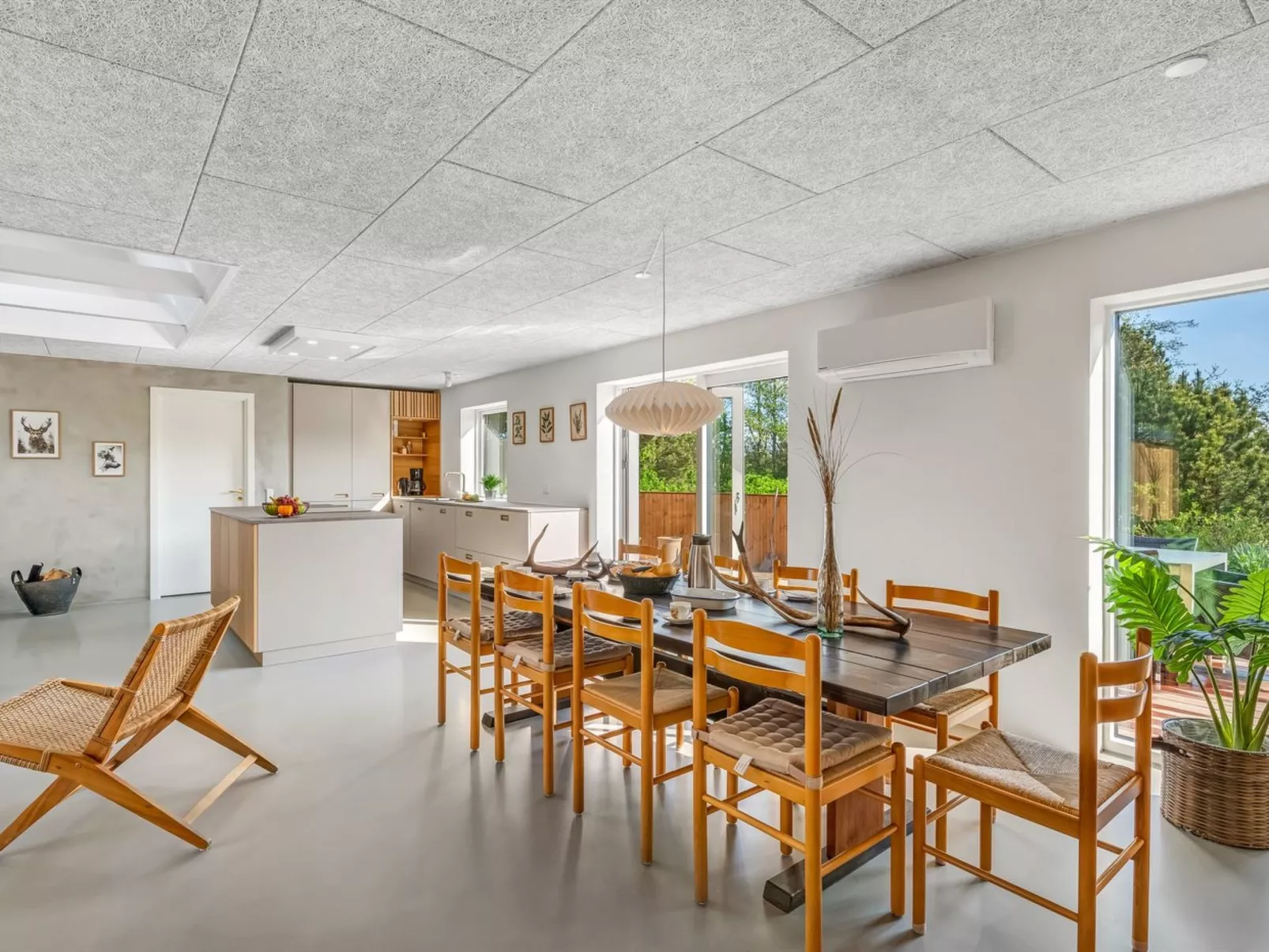 "Gunny" - 500m to the fjord-Drinnen