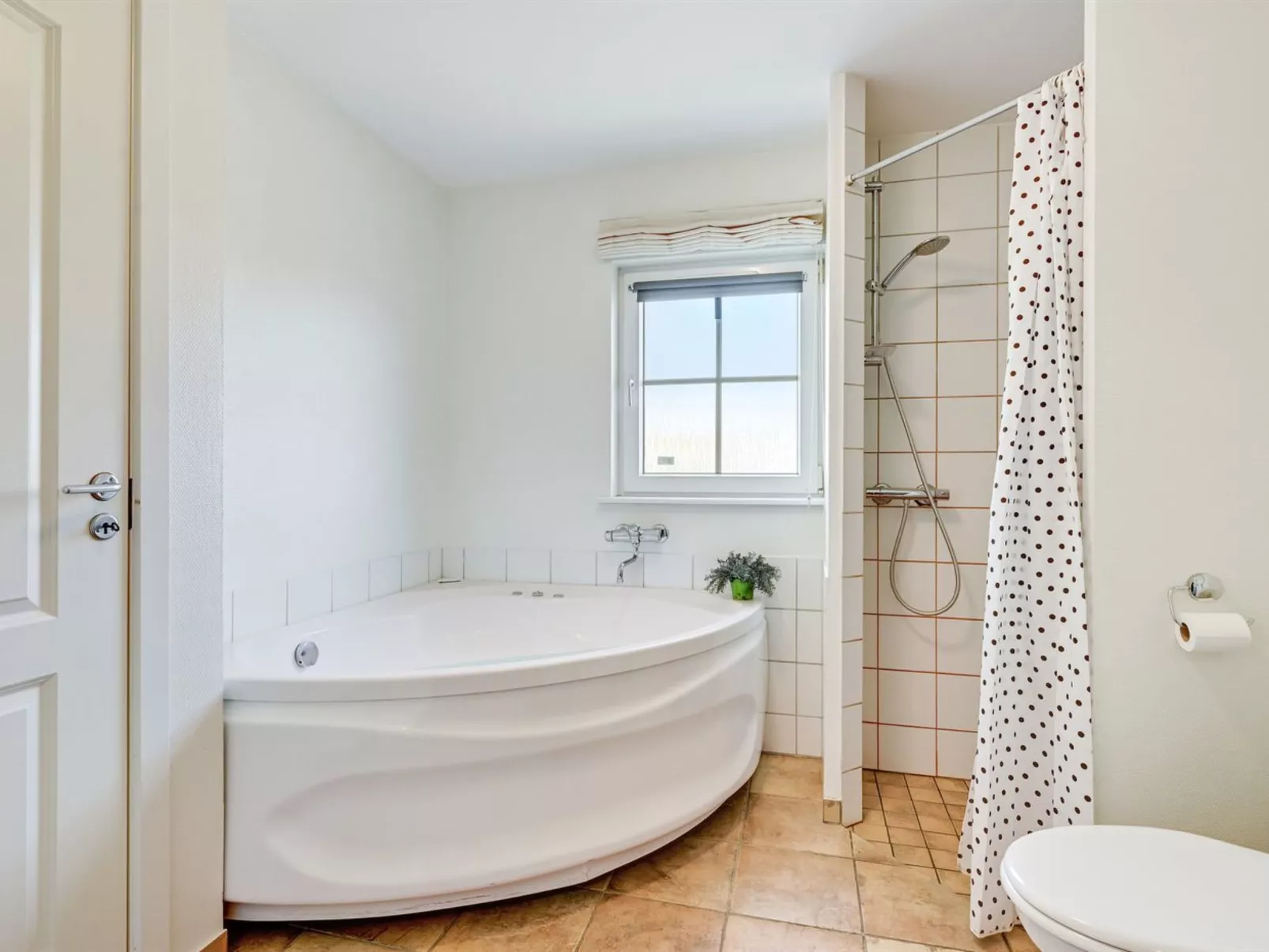 "Arwin" - 250m from the sea-Inside