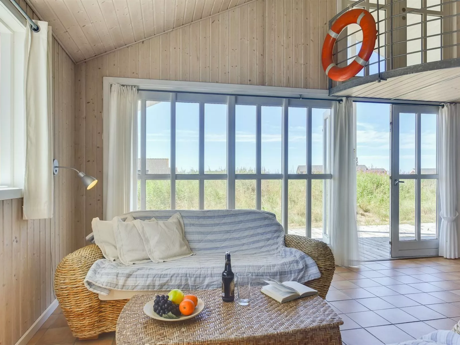 "Dorethea" - 300m from the sea-Inside