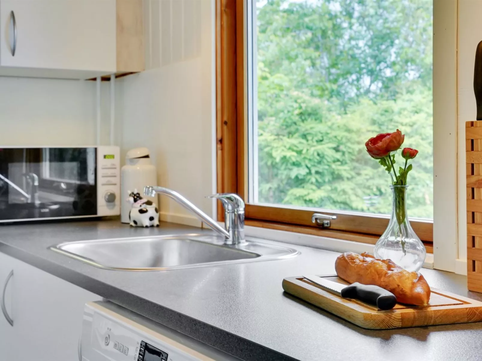 "Soraya" - 700m to the fjord-Inside