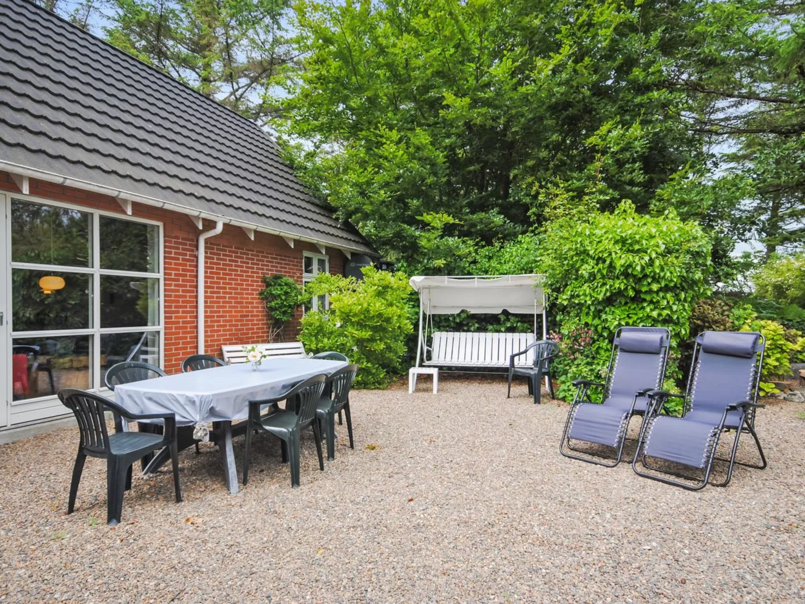 "Ludovic" - 7km from the sea-Outside