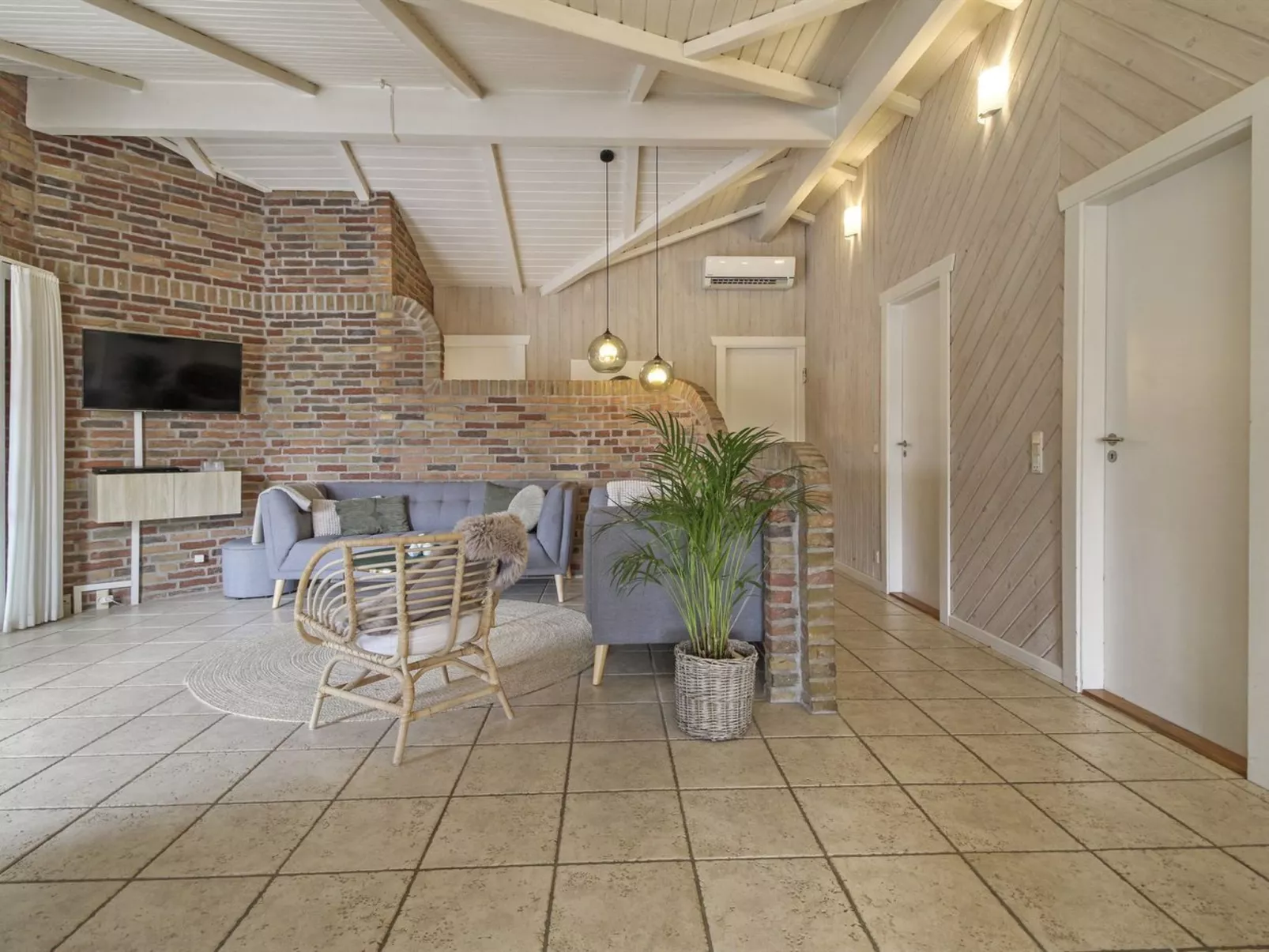 "Soini" - 900m from the sea-Dedans