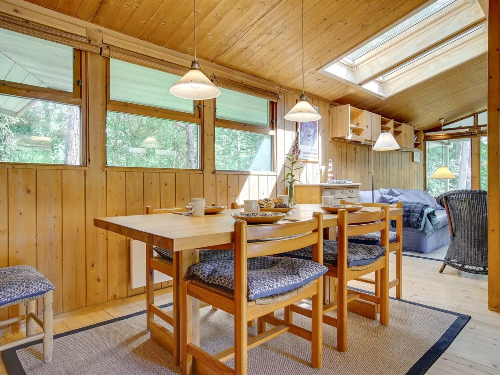 "Myrra" - 10m from the sea-Inside