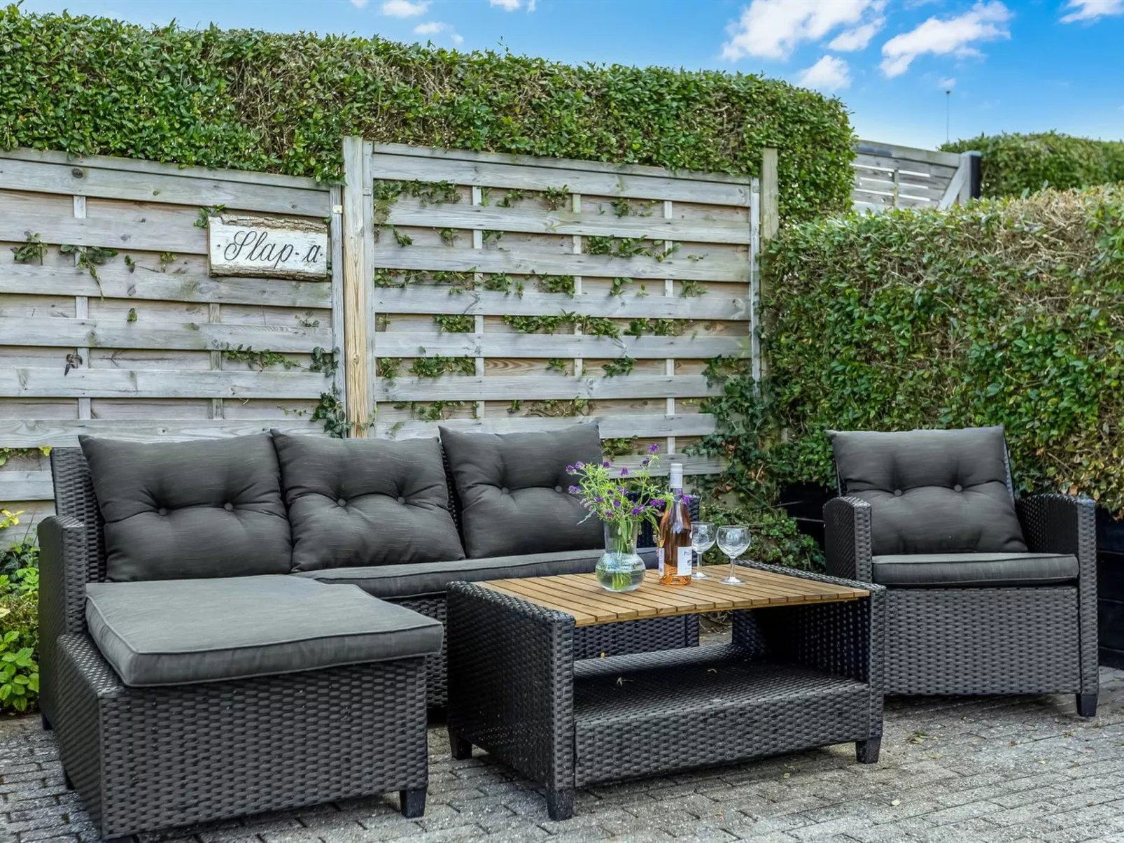 "Majbritt" - 50m from the sea-Draußen