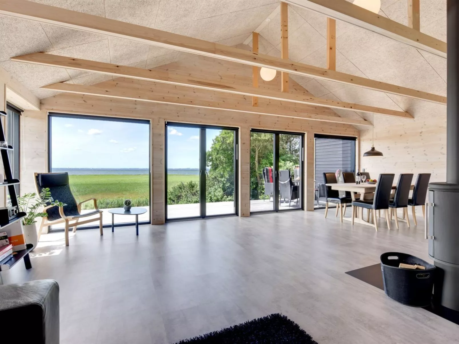 "Aslag" - 150m to the fjord-Drinnen