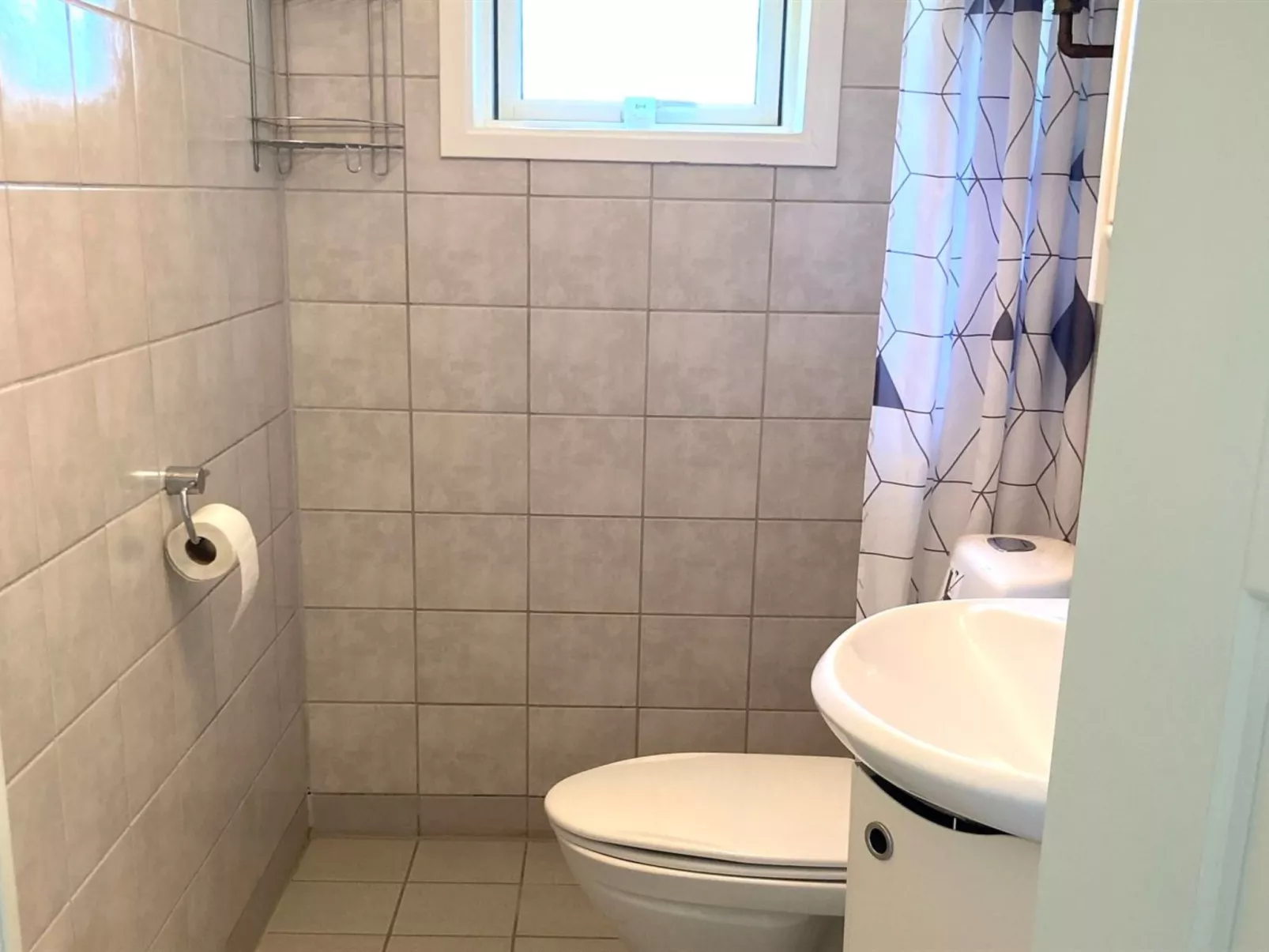 "Jeip" - 400m to the fjord-Dedans