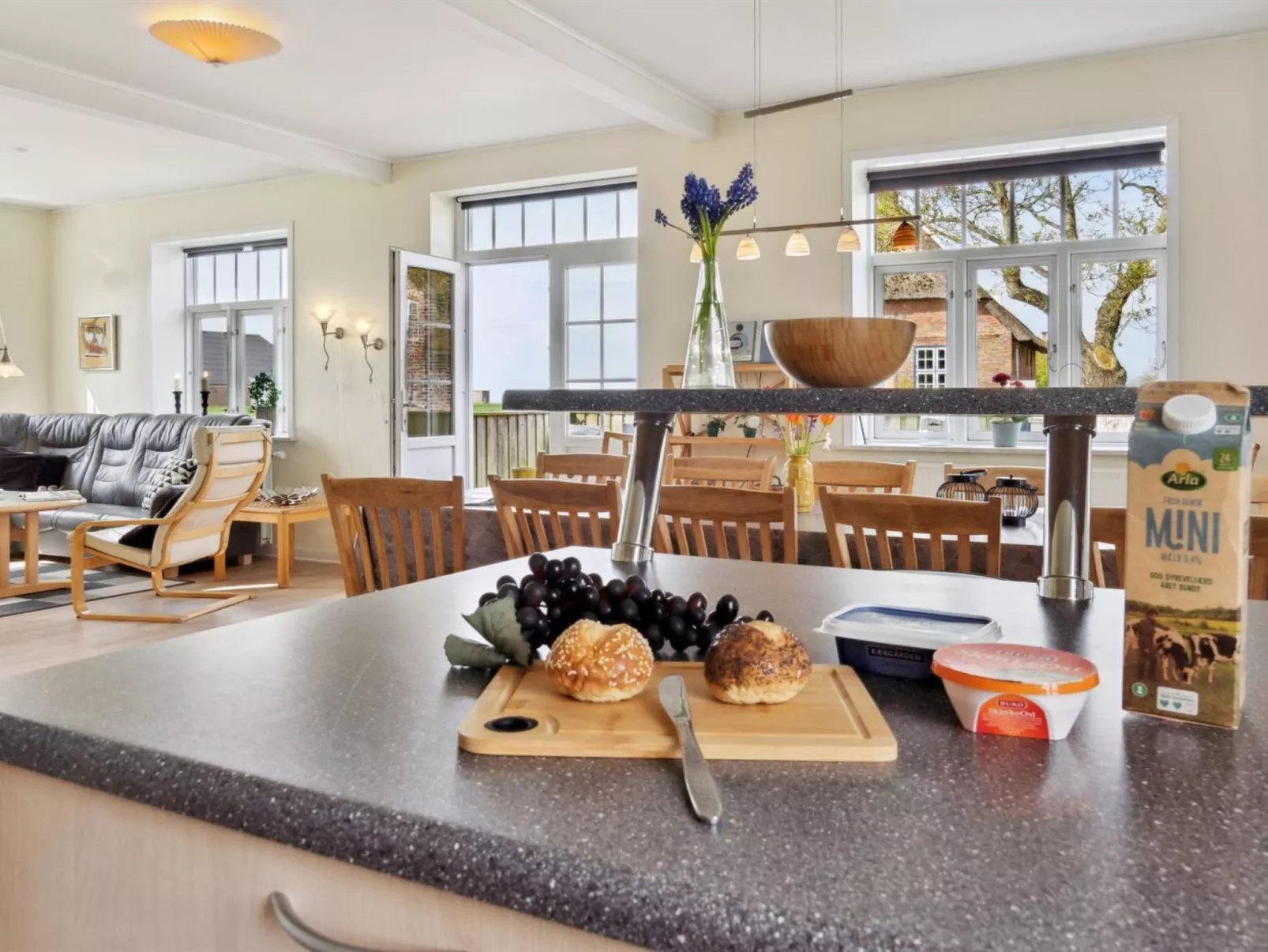 "Adine" - 13km from the sea-Inside