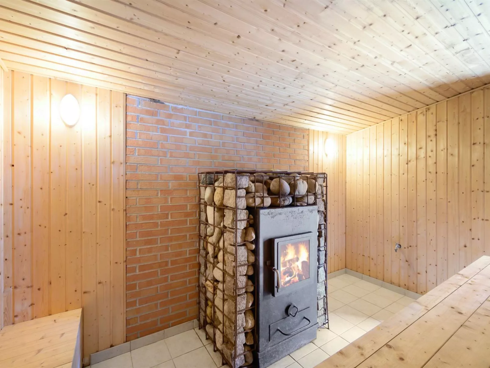 "Arne" - 20km from the sea-Dedans