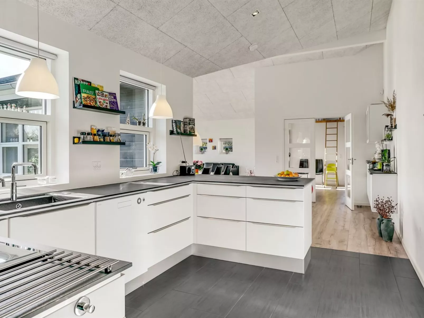 "Geri" - 700m from the sea-Inside