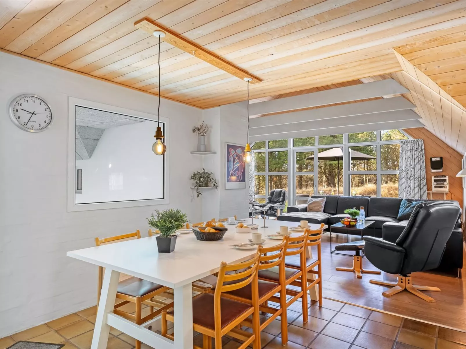 "Dorris" - 4.3km from the sea-Dedans