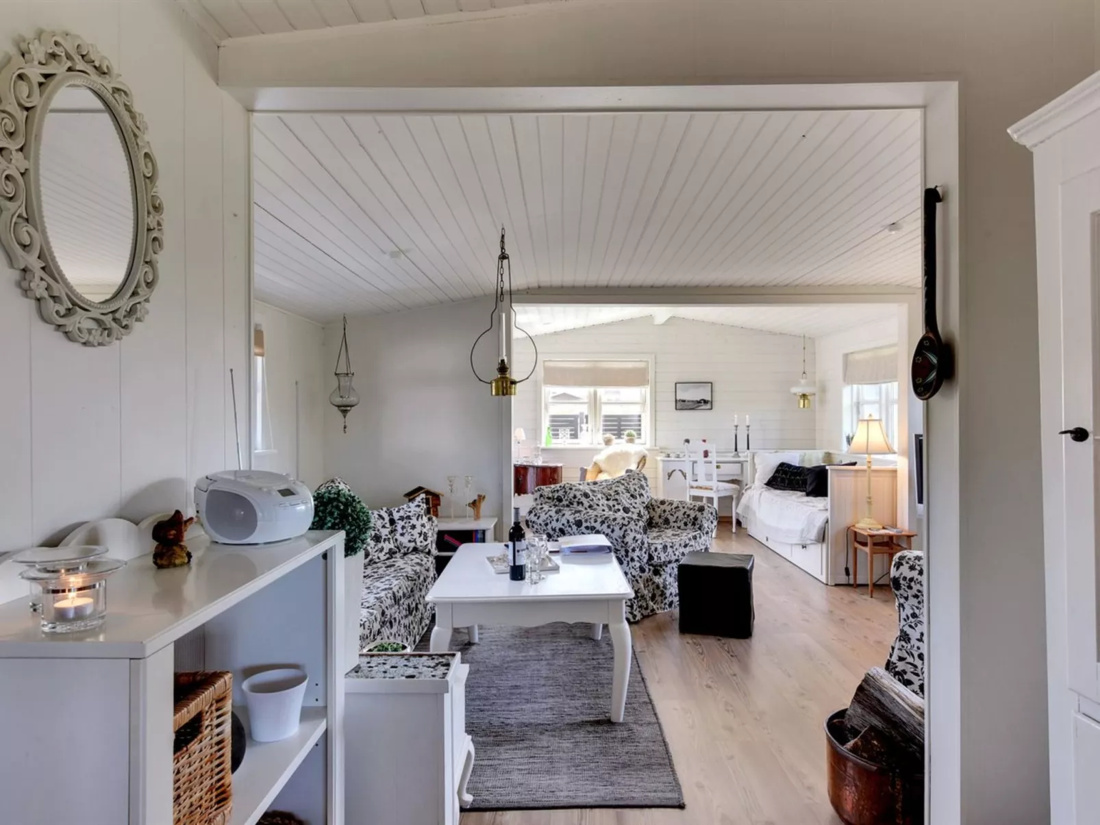 "Anik" - 100m from the sea-Inside