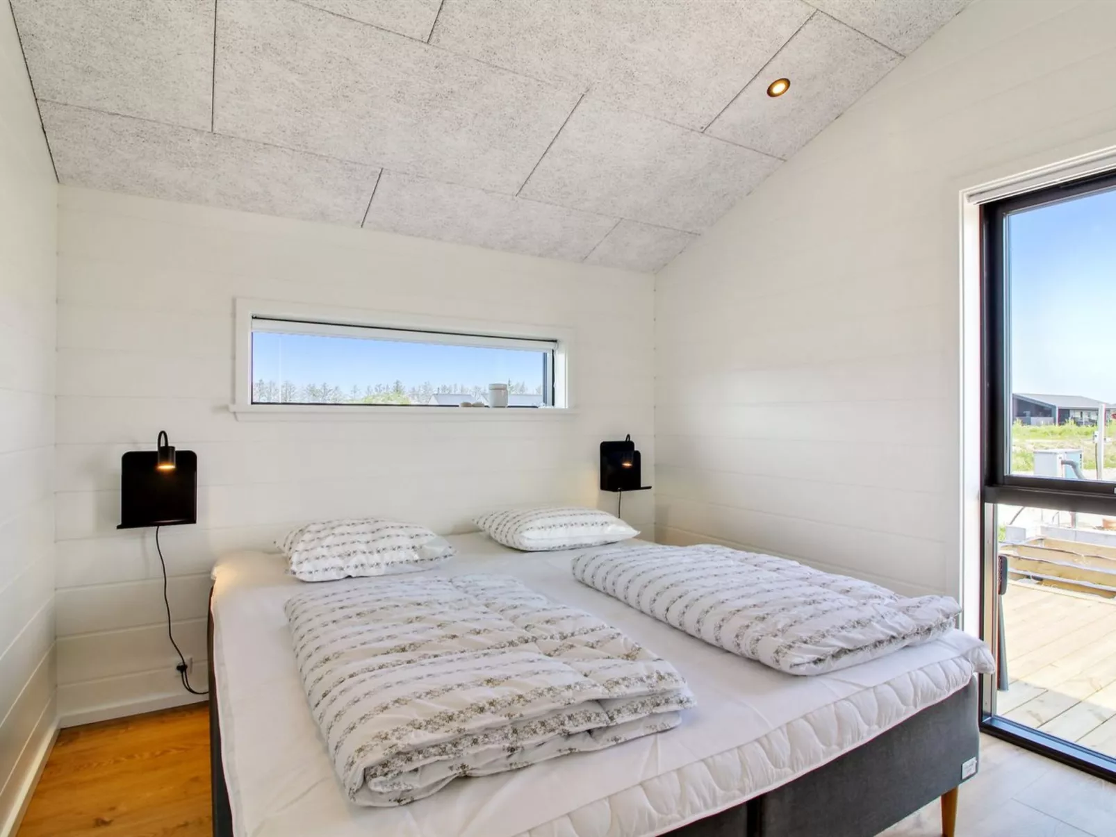 "Serey" - 1.4km from the sea-Drinnen