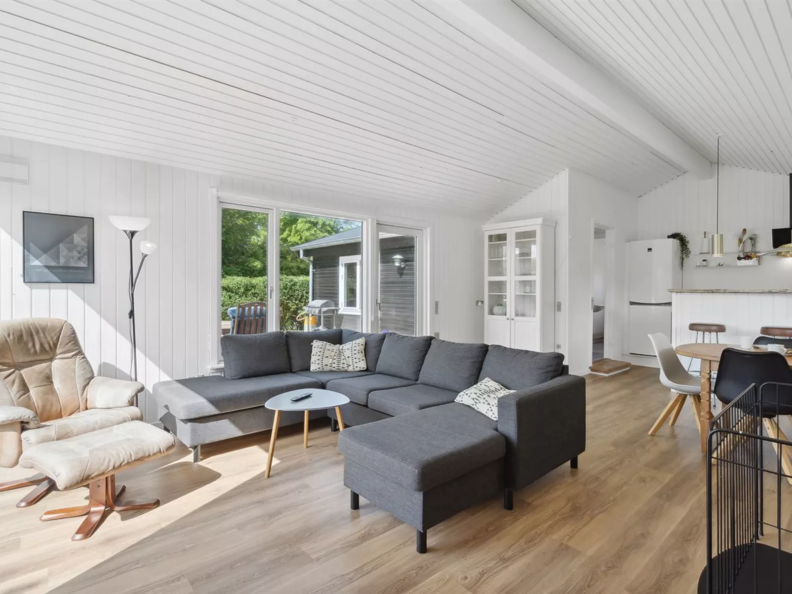 "Bjerne" - 250m to the fjord-Dedans