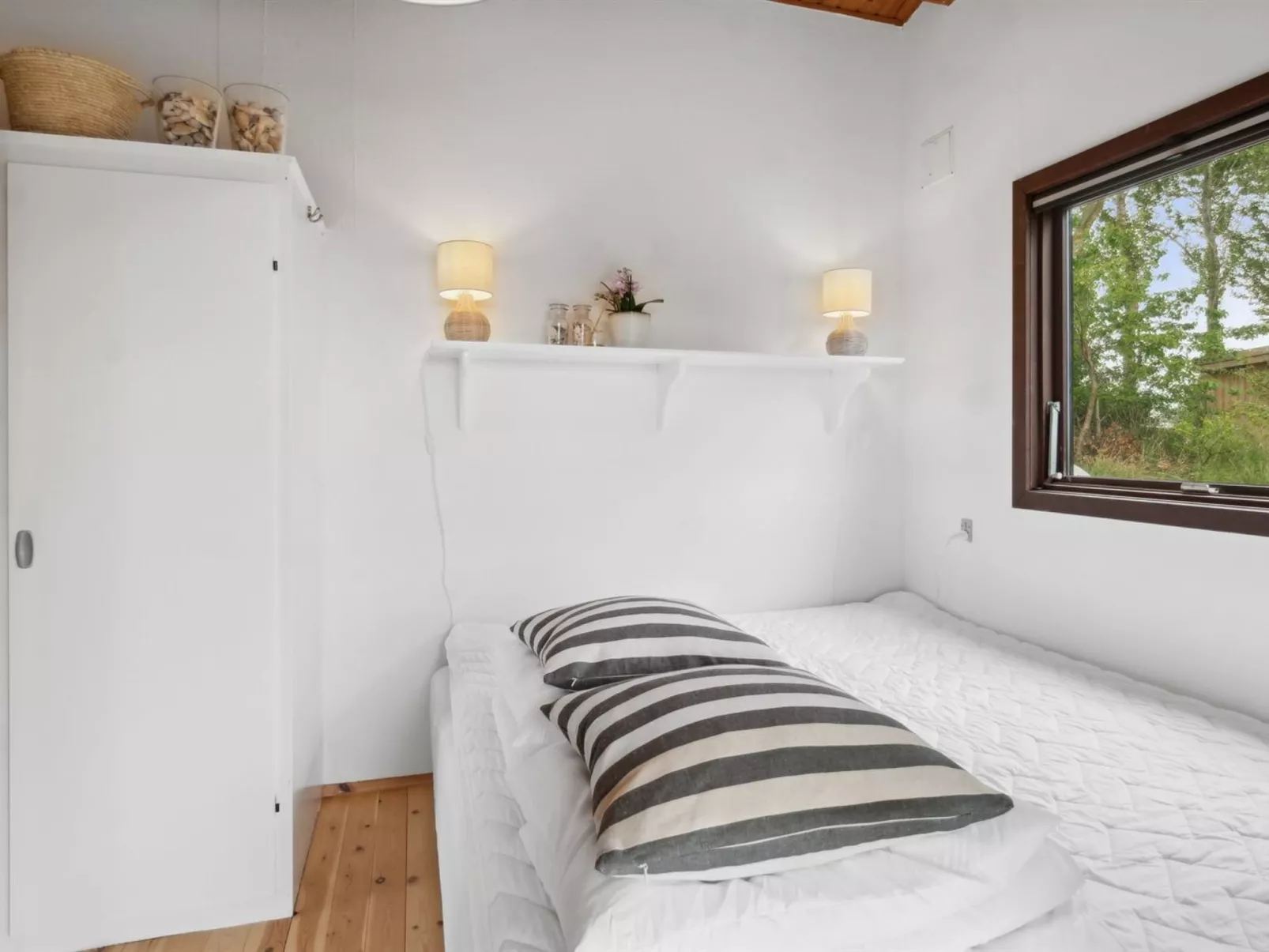 "Aurore" - 1.3km from the sea-Inside