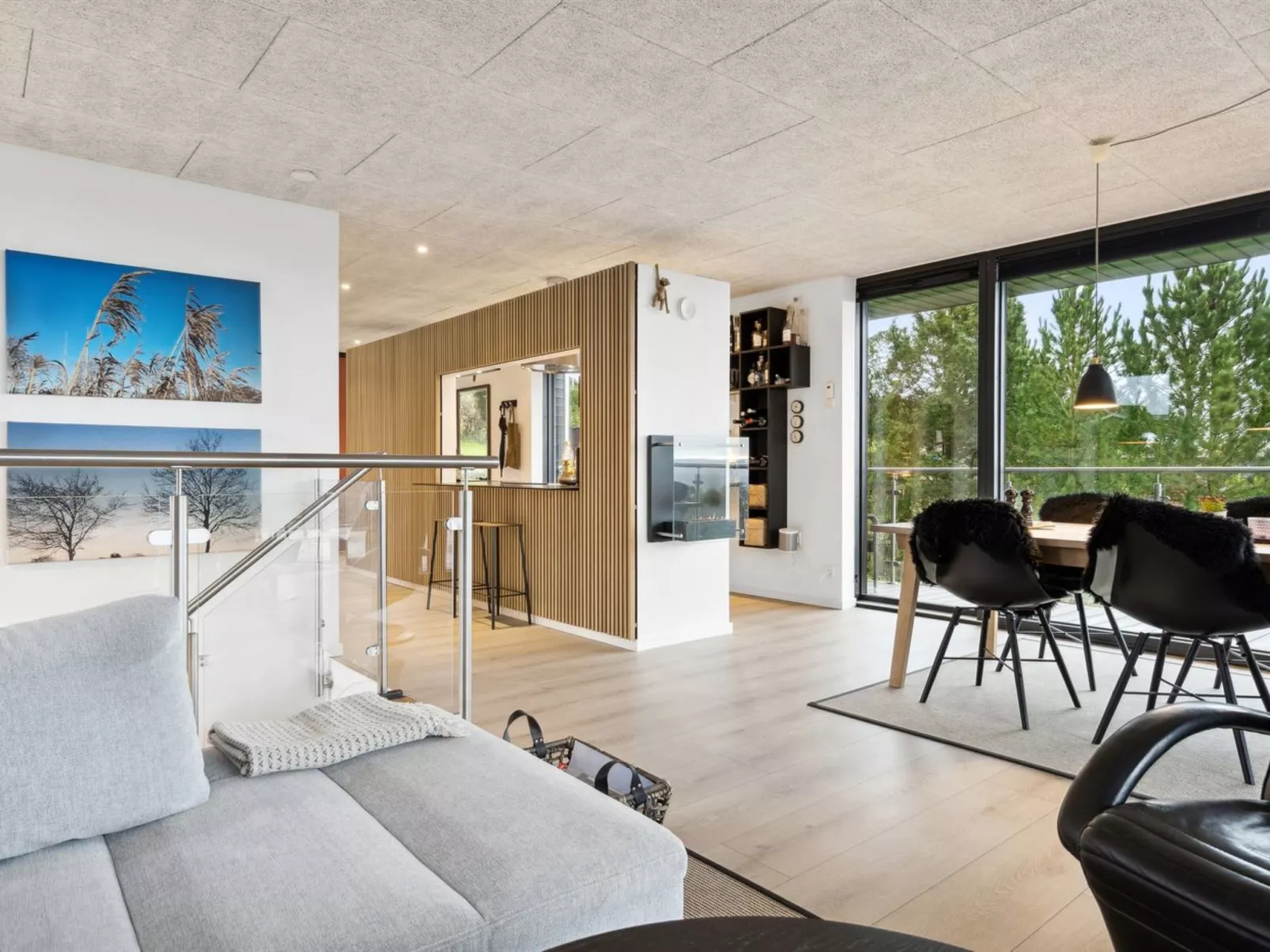 "Iarund" - 600m from the sea-Inside