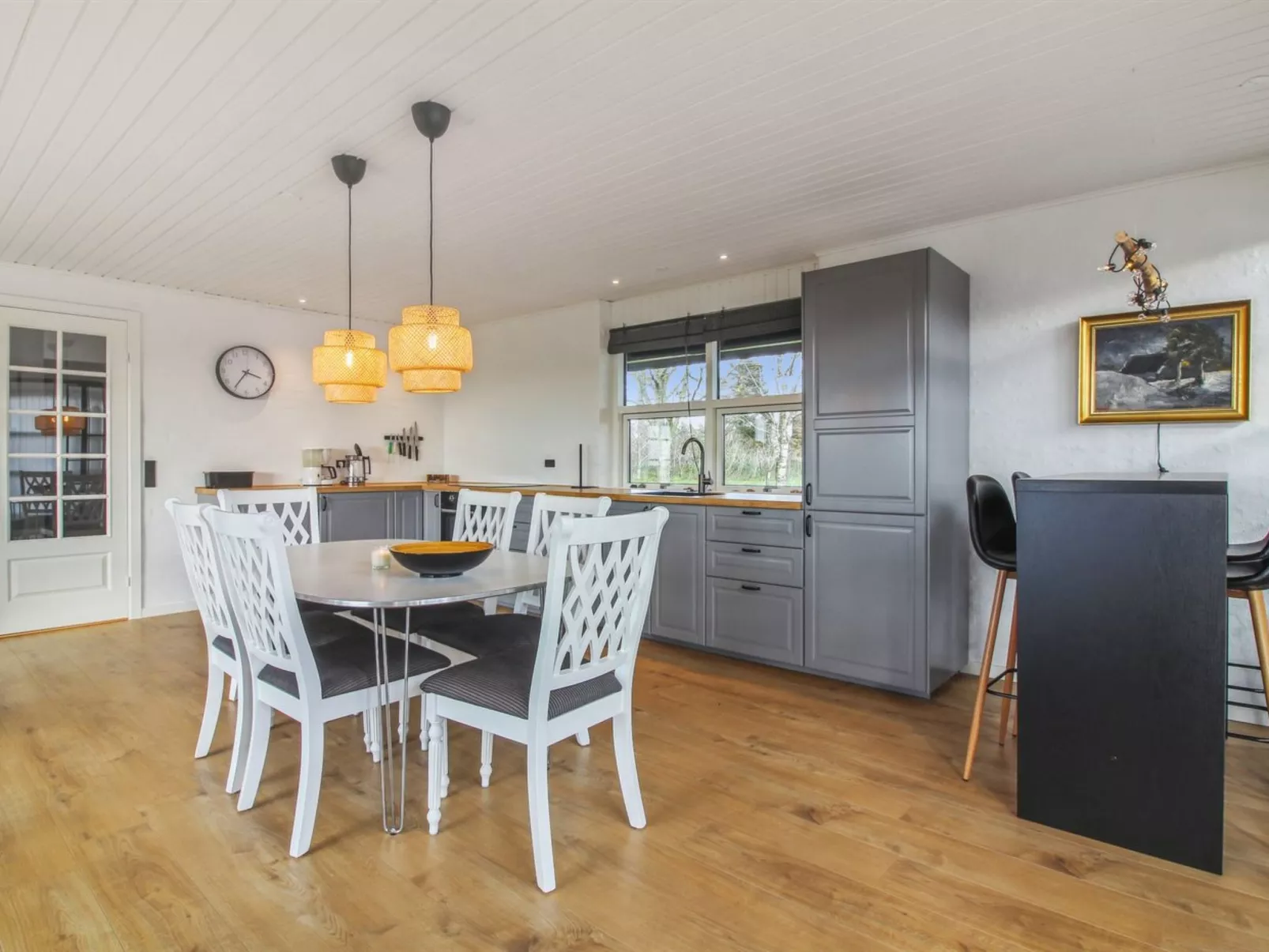 "Skyler" - 400m from the sea-Dedans