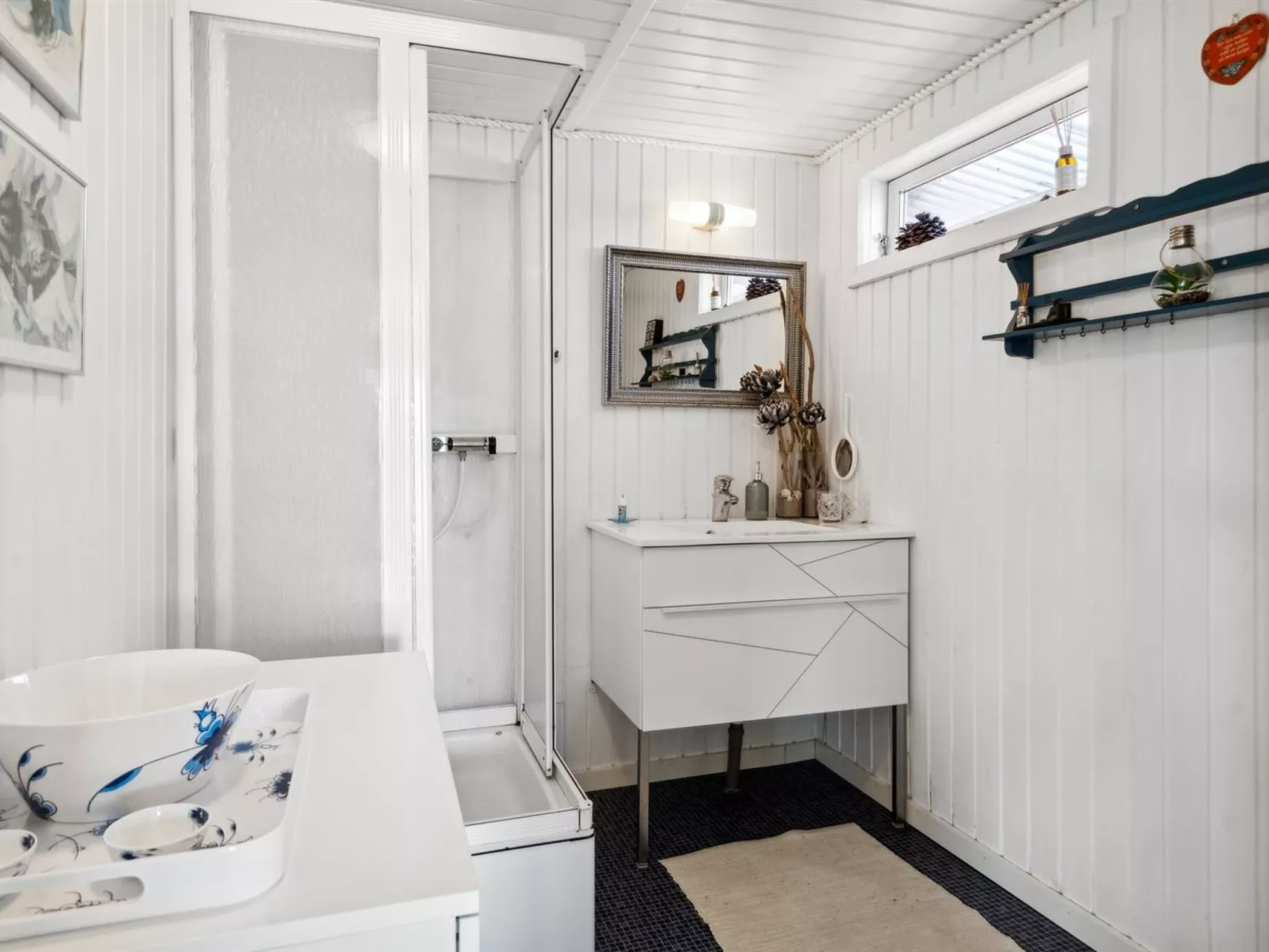 "Elisabeta" - 60m from the sea-Inside