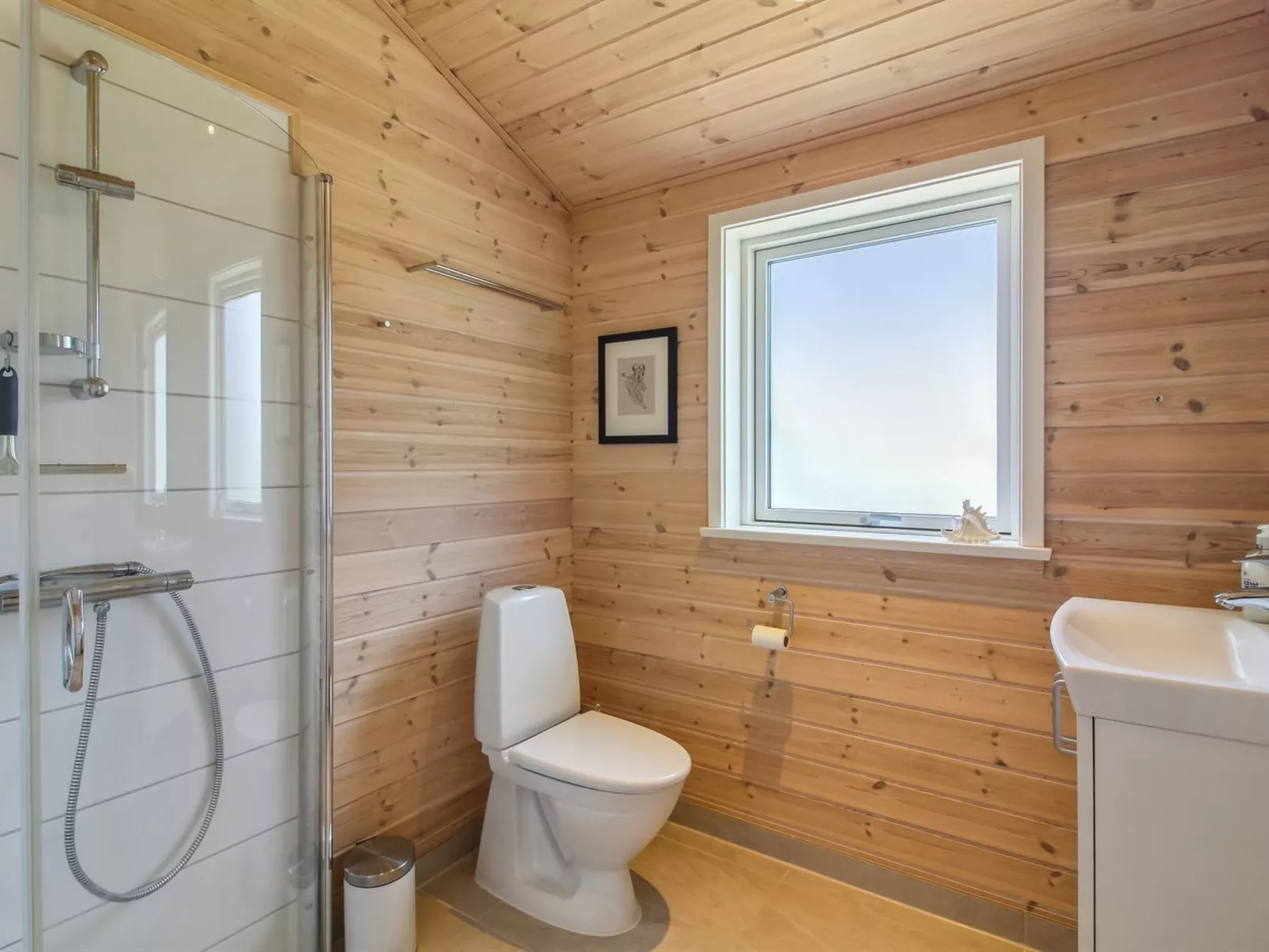 "Sampo" - 400m from the sea-Drinnen