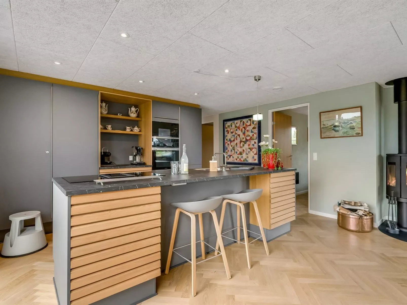 "Thorid" - 800m from the sea-Inside