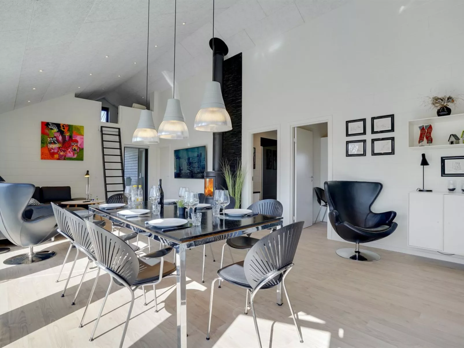 "Henrikke" - 500m to the fjord-Dedans