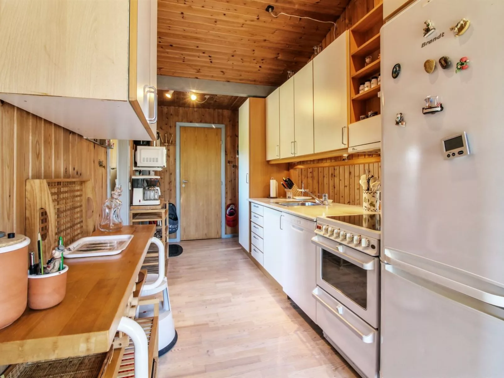 "Gerasim" - 1km from the sea-Drinnen