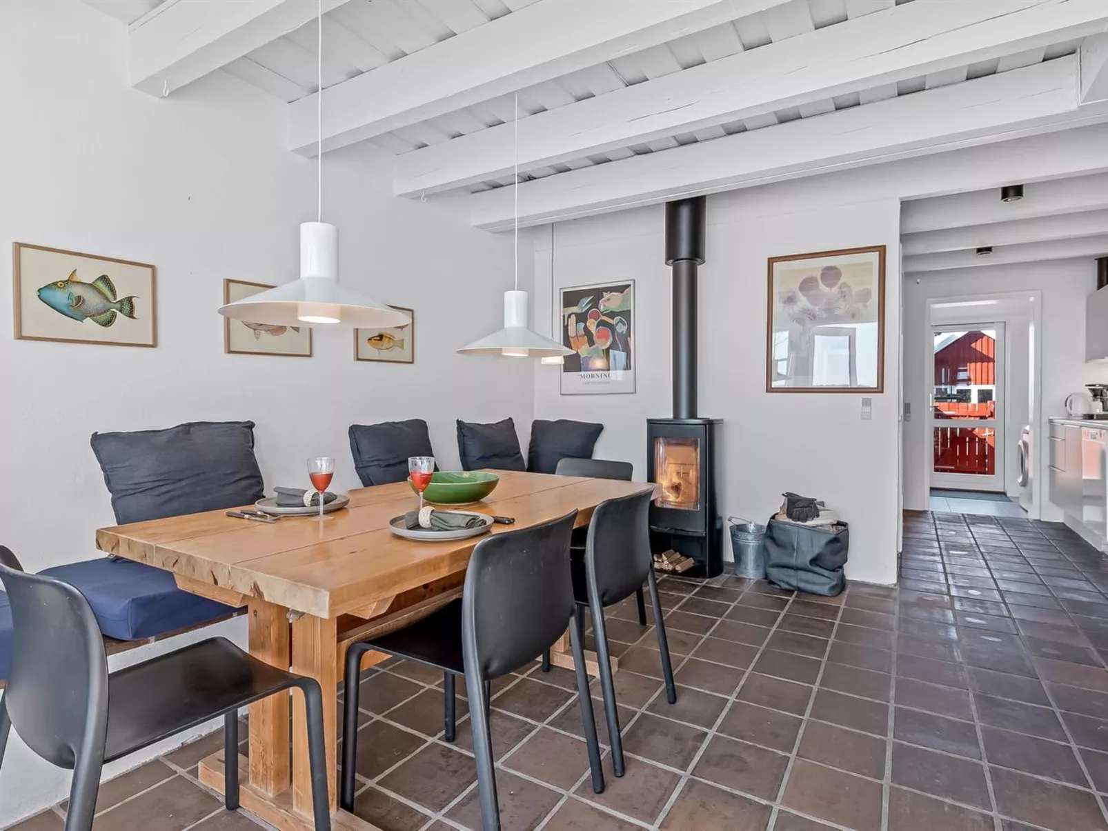 "Adils" - 5m from the sea-Drinnen