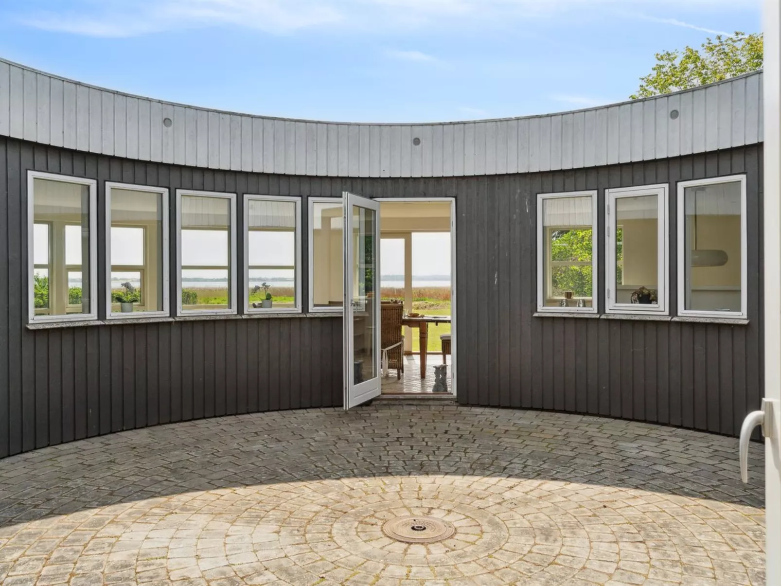 "Vemund" - 100m to the fjord-Draußen