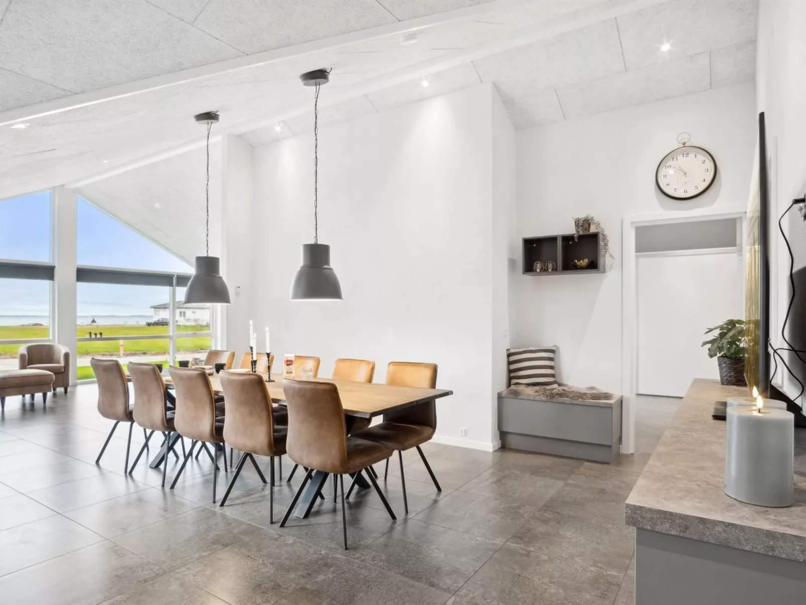 "Clare" - 100m from the sea-Inside