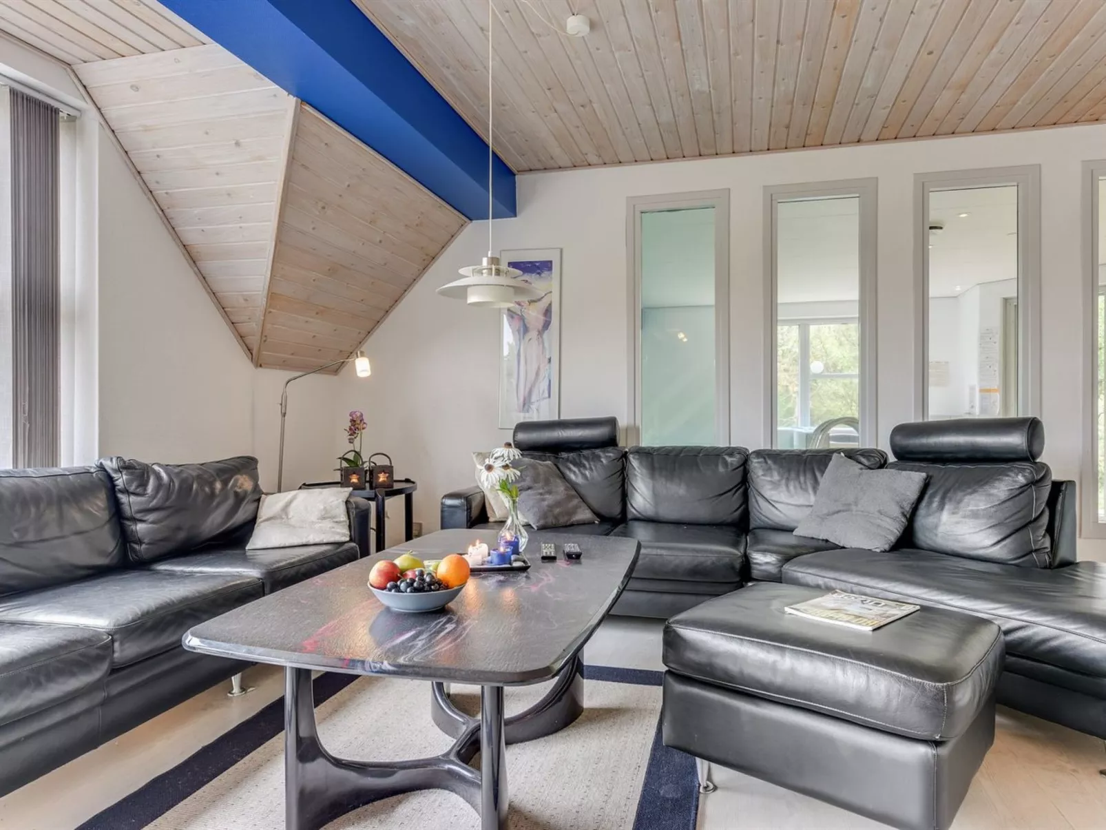 "Tabithe" - 2.2km from the sea-Inside