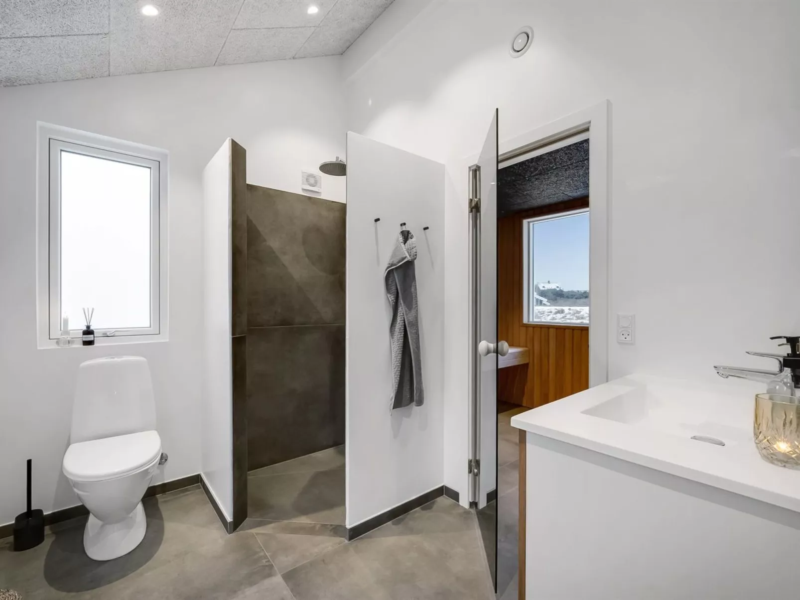 "Ivar" - 300m from the sea-Inside