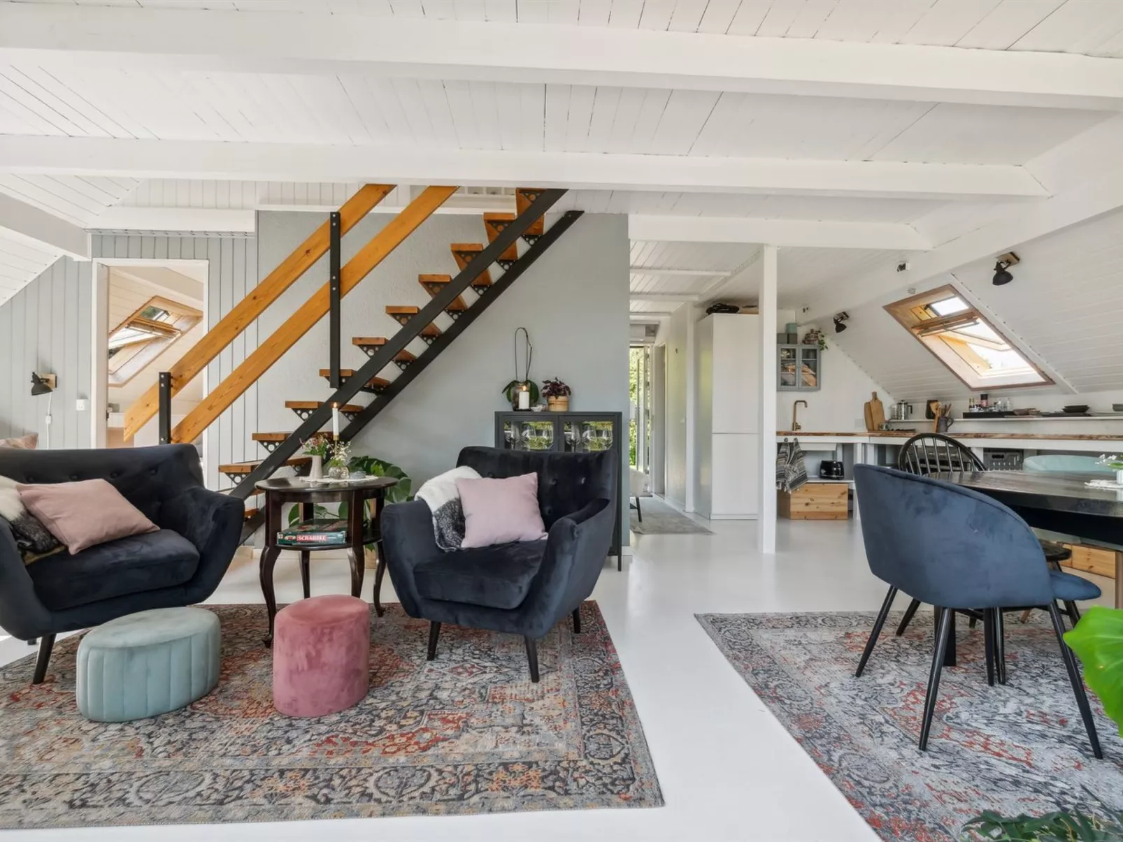 "Nadia" - 300m to the fjord-Inside