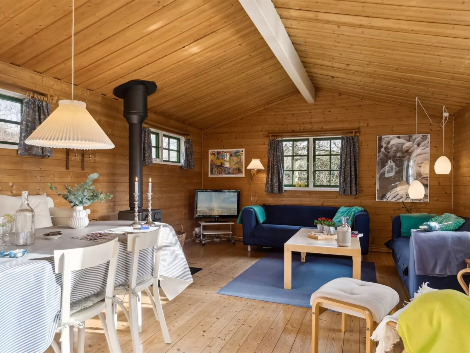 "Bonde" - 800m to the fjord-Inside