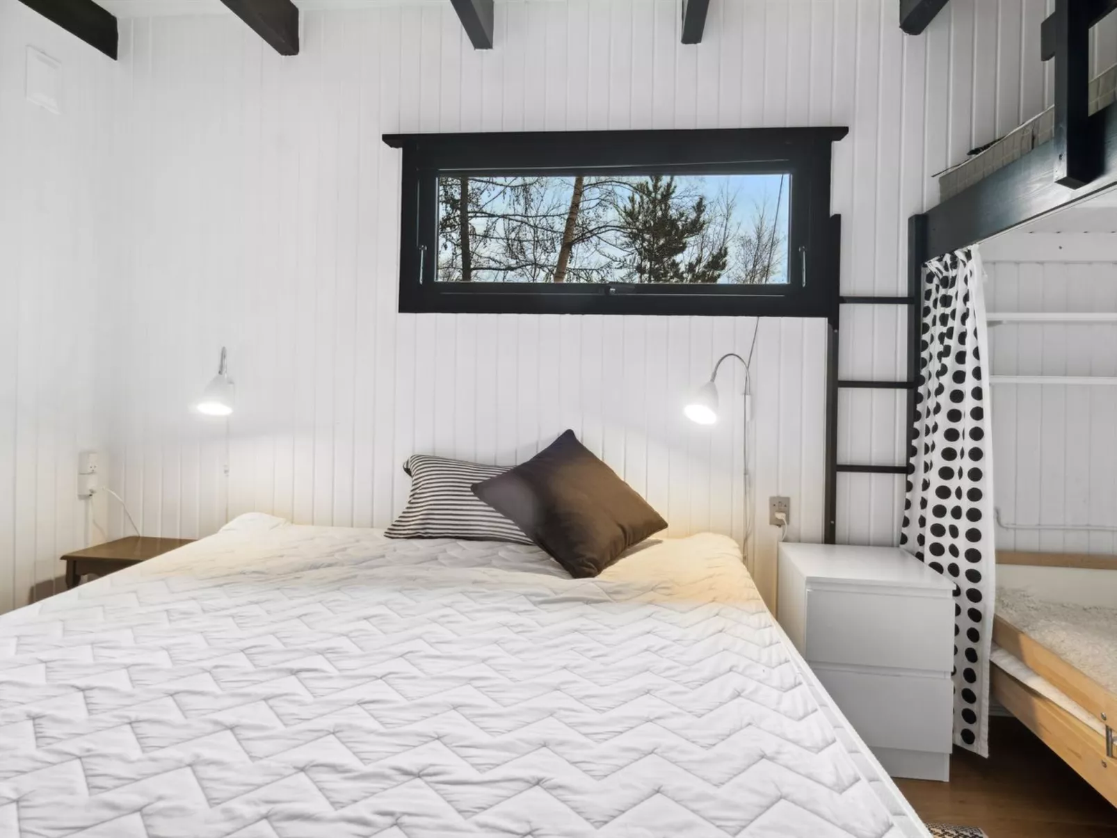 "Anthonette" - 900m from the sea-Dedans