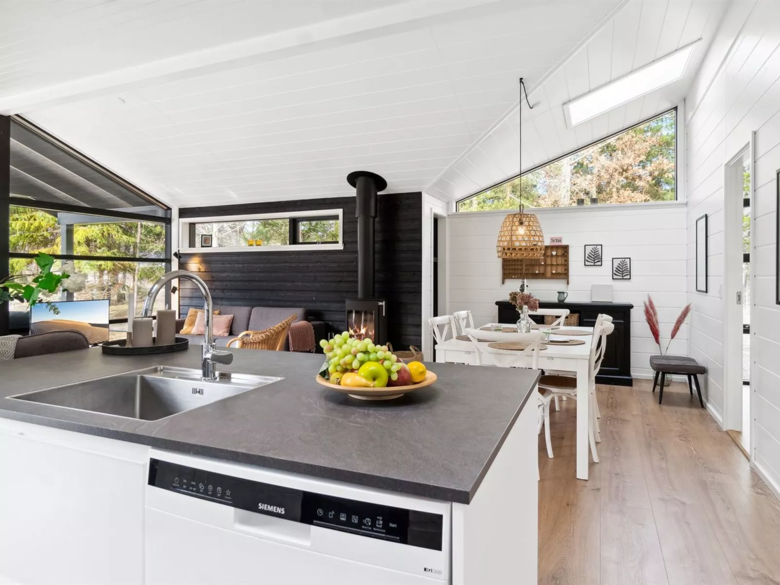 "Ela" - 800m from the sea-Inside