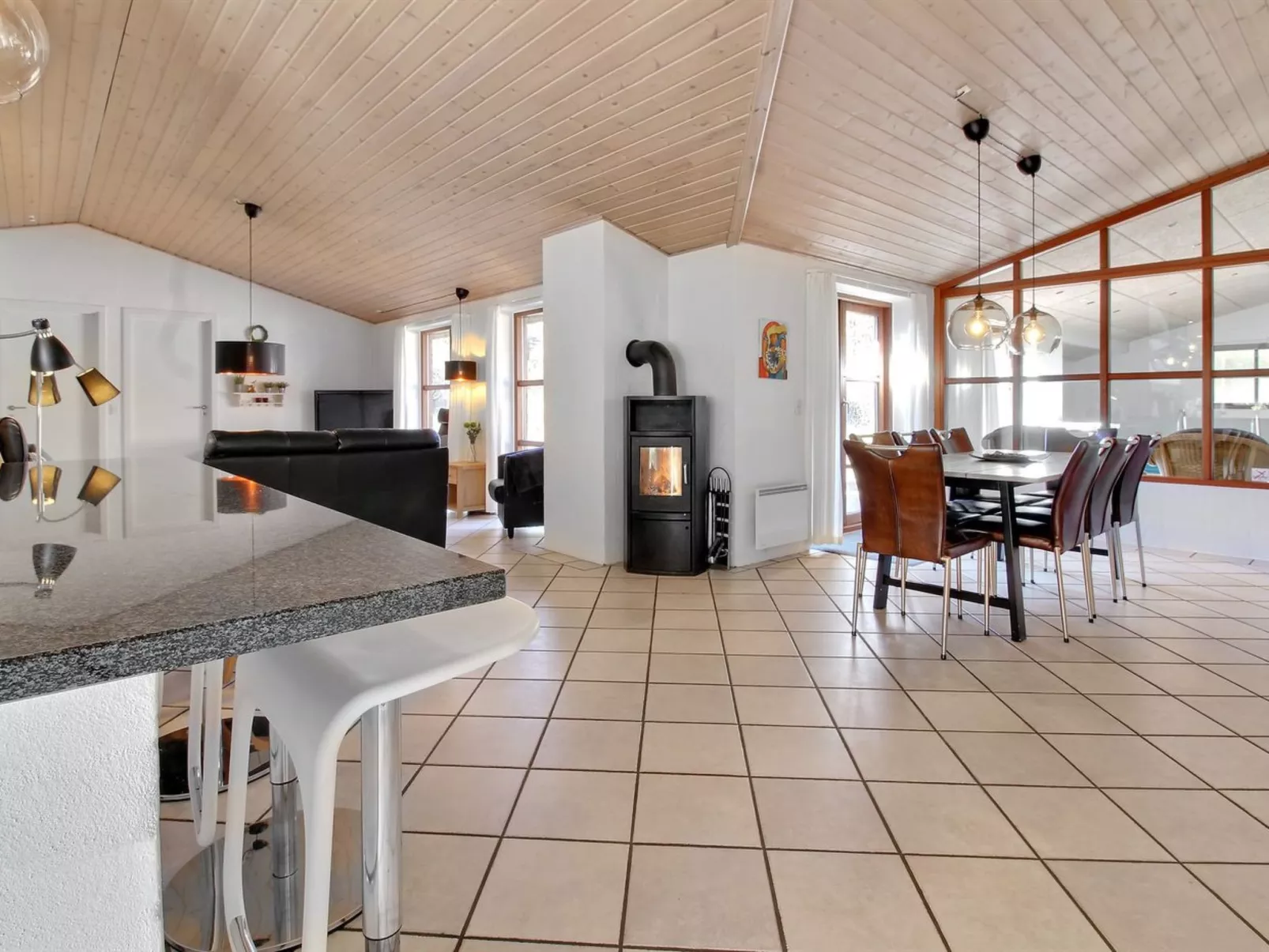 "Holmved" - 1.2km from the sea-Inside