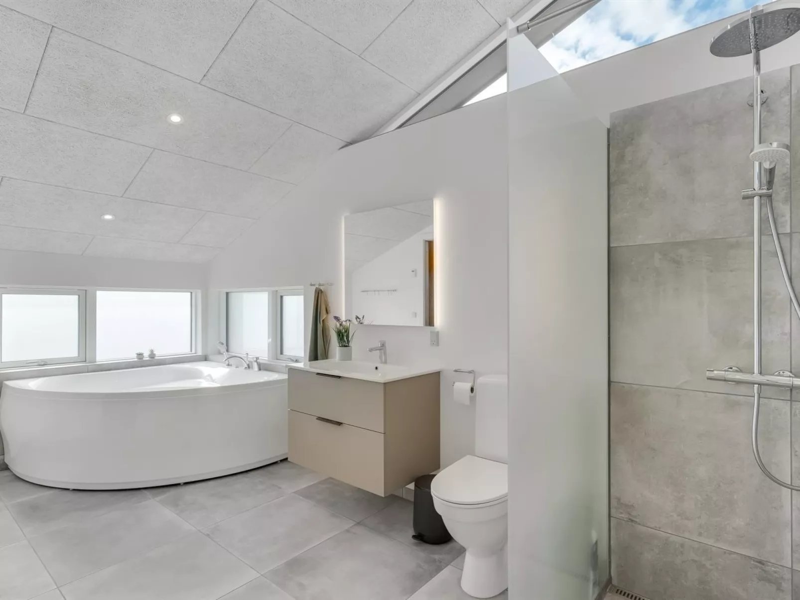 "Helga" - 650m from the sea-Drinnen