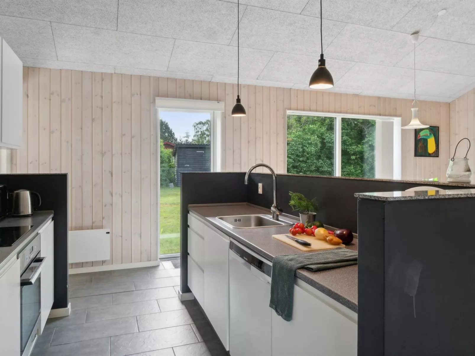 "Dorreth" - 3.2km from the sea-Inside