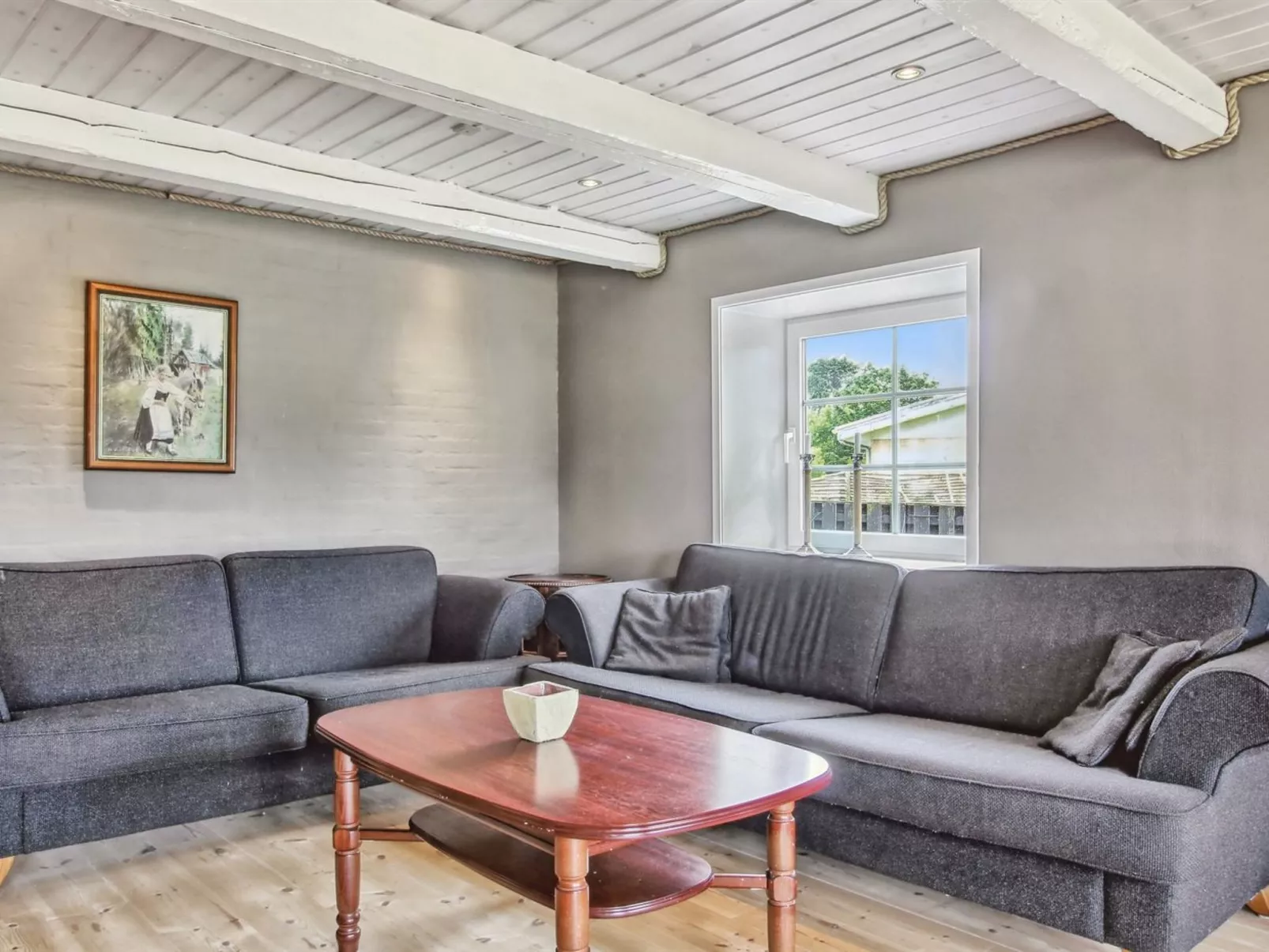 "Law" - 400m from the sea-Inside