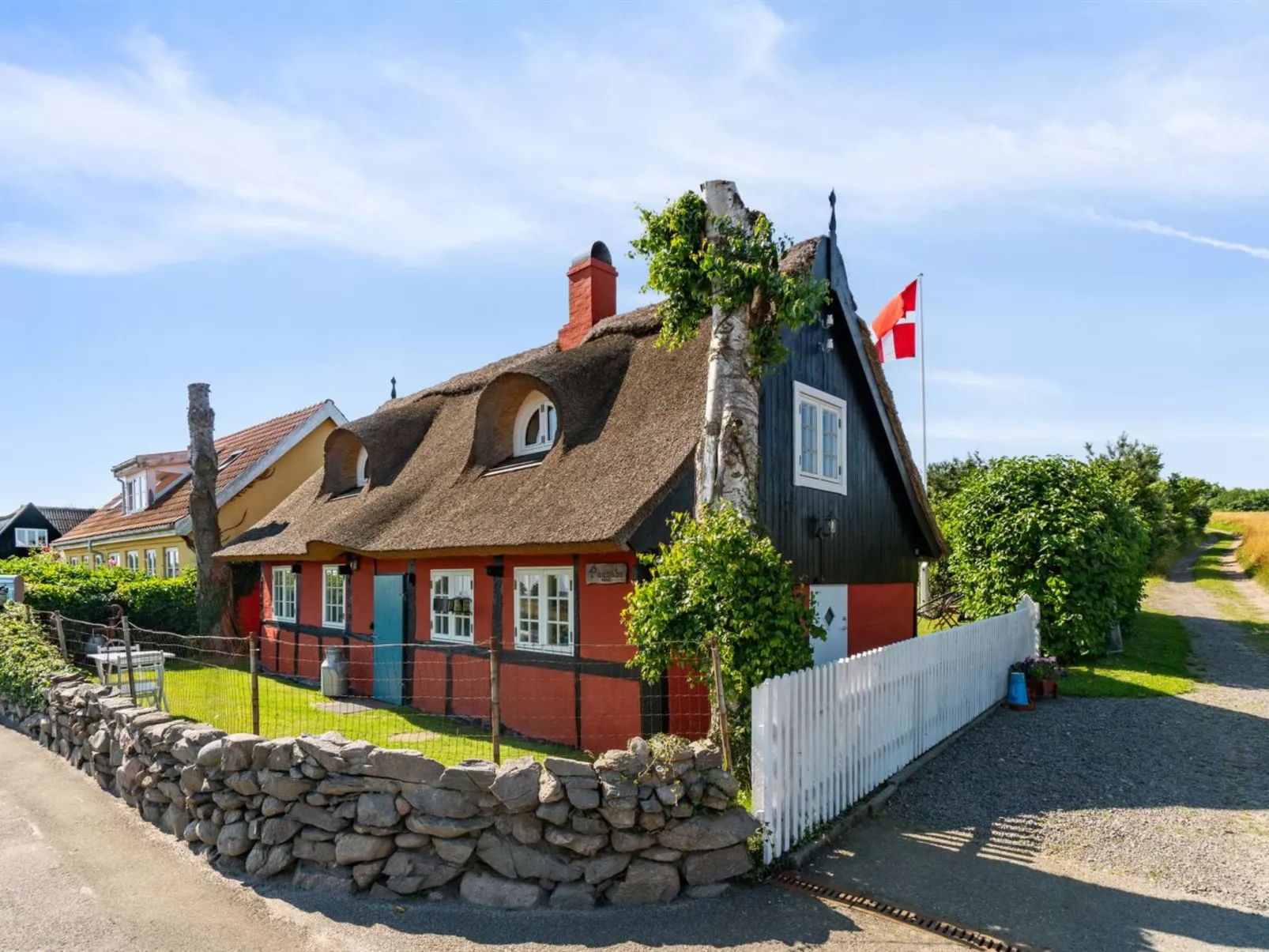 "Leoni" - 115m from the sea-Outside