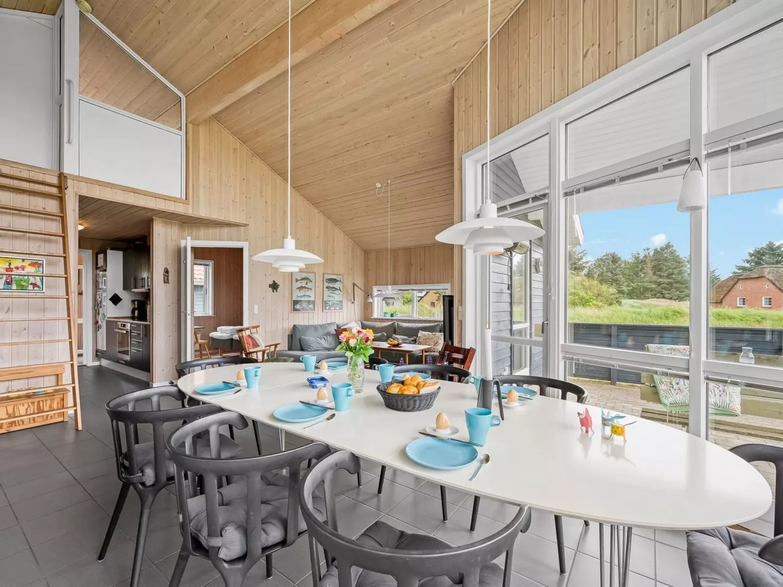 "Felicita" -  from the sea-Dedans