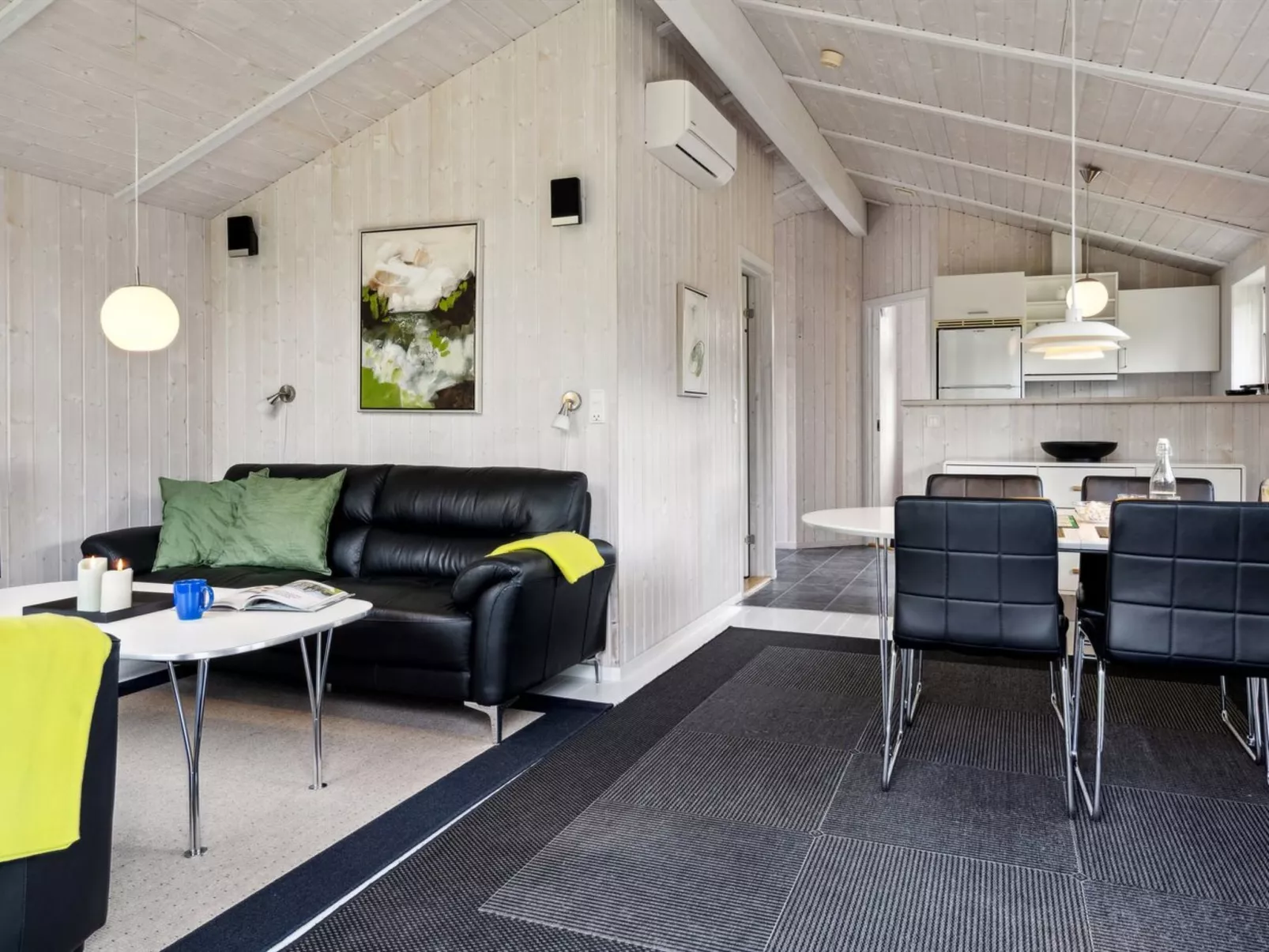 "Tayana" - 700m from the sea-Inside