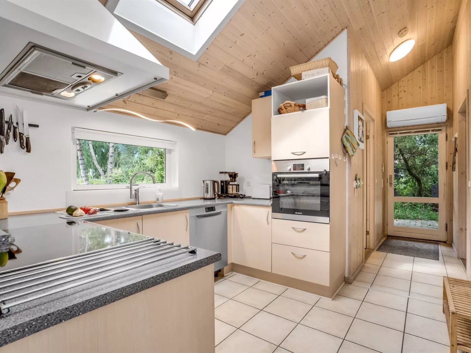 "Dorde" - 600m from the sea-Inside