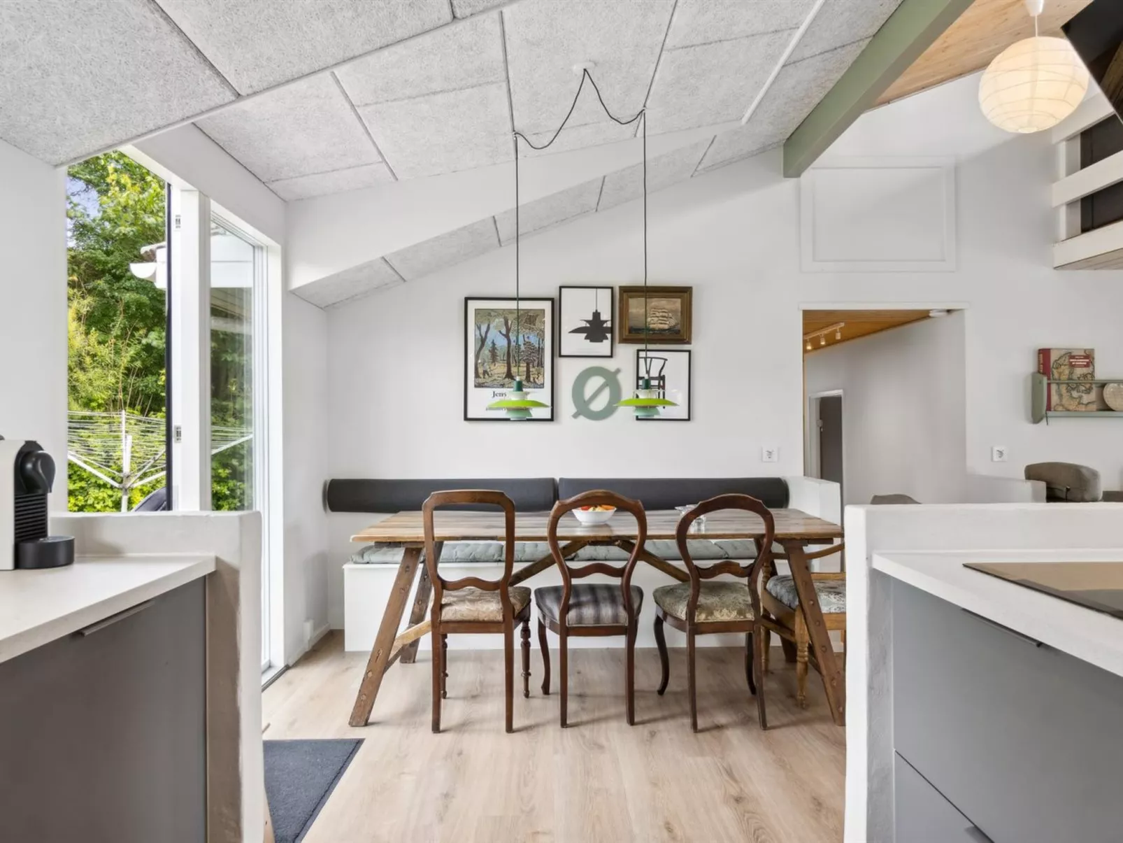 "Svenn" - 300m from the sea-Drinnen