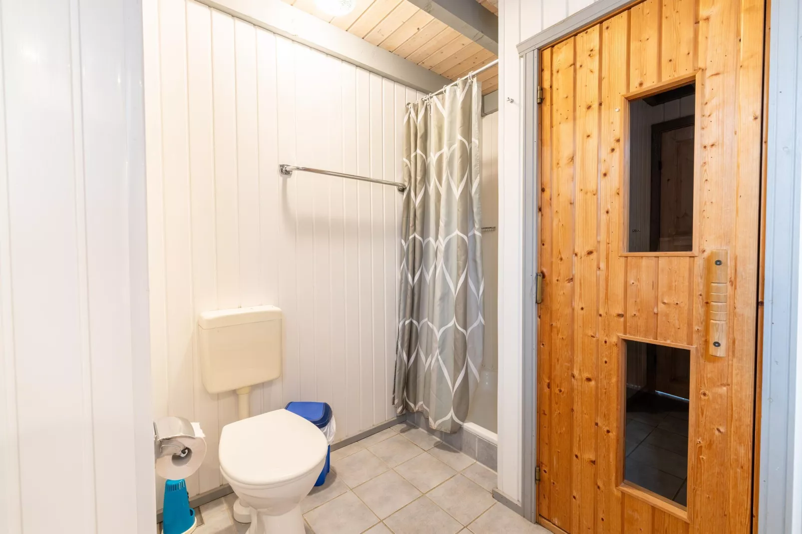 FH Wildgans Comfort Nr 205-Bathroom