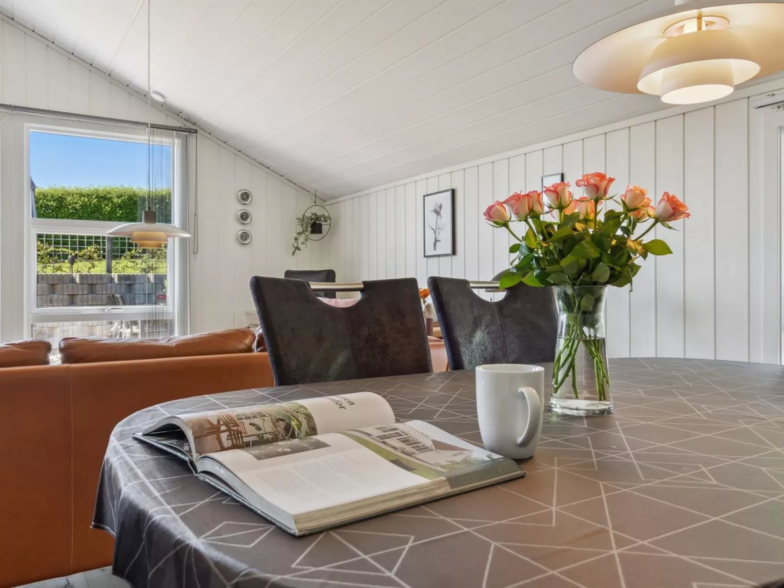 "Enida" - 350m to the fjord-Inside