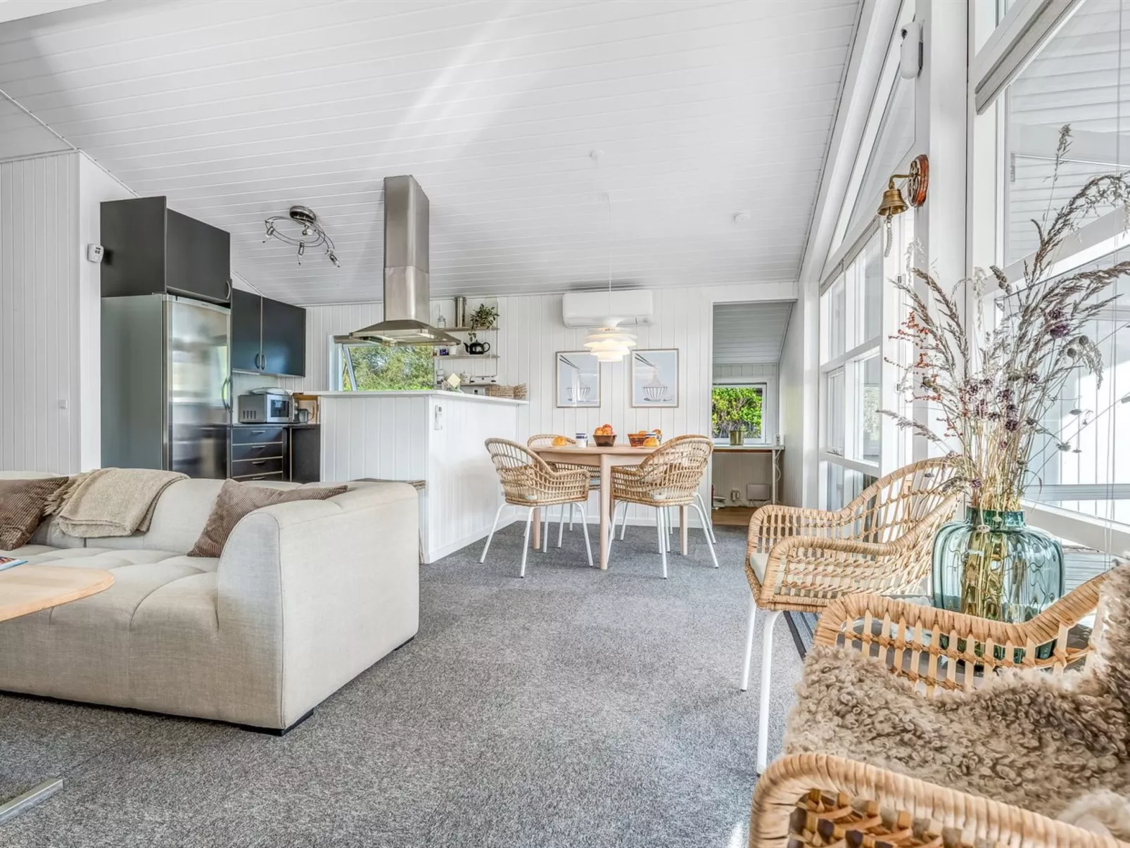 "Ion" - 250m from the sea-Inside