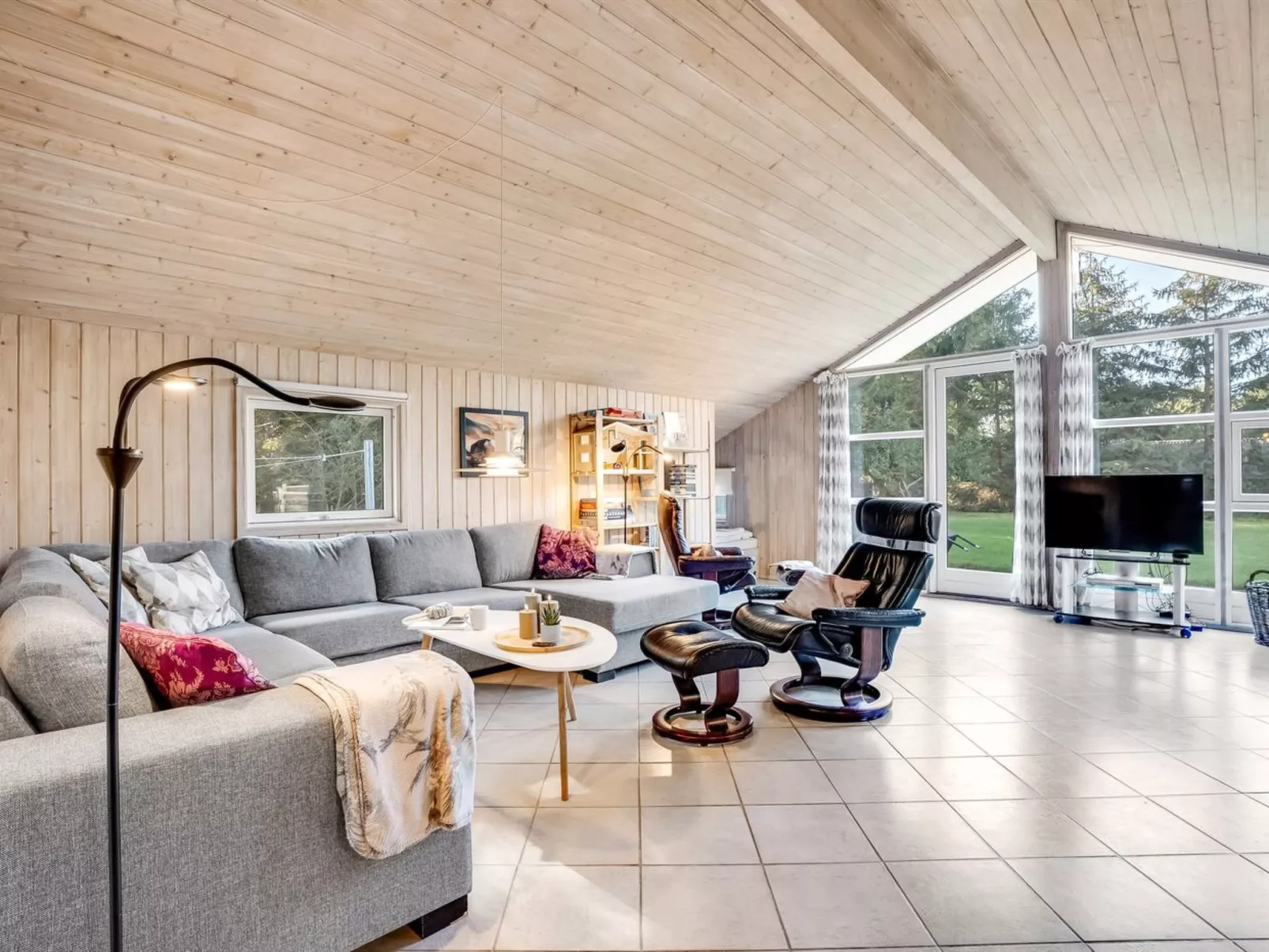 "Ayna" - 50m from the sea-Drinnen