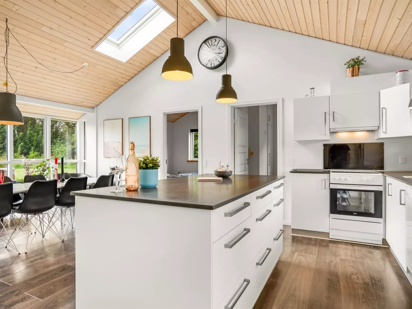 "Nauka" - 400m to the fjord-Inside