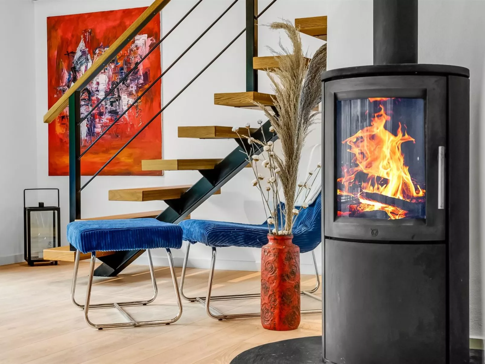 "Vicente" - 14km to the fjord-Inside