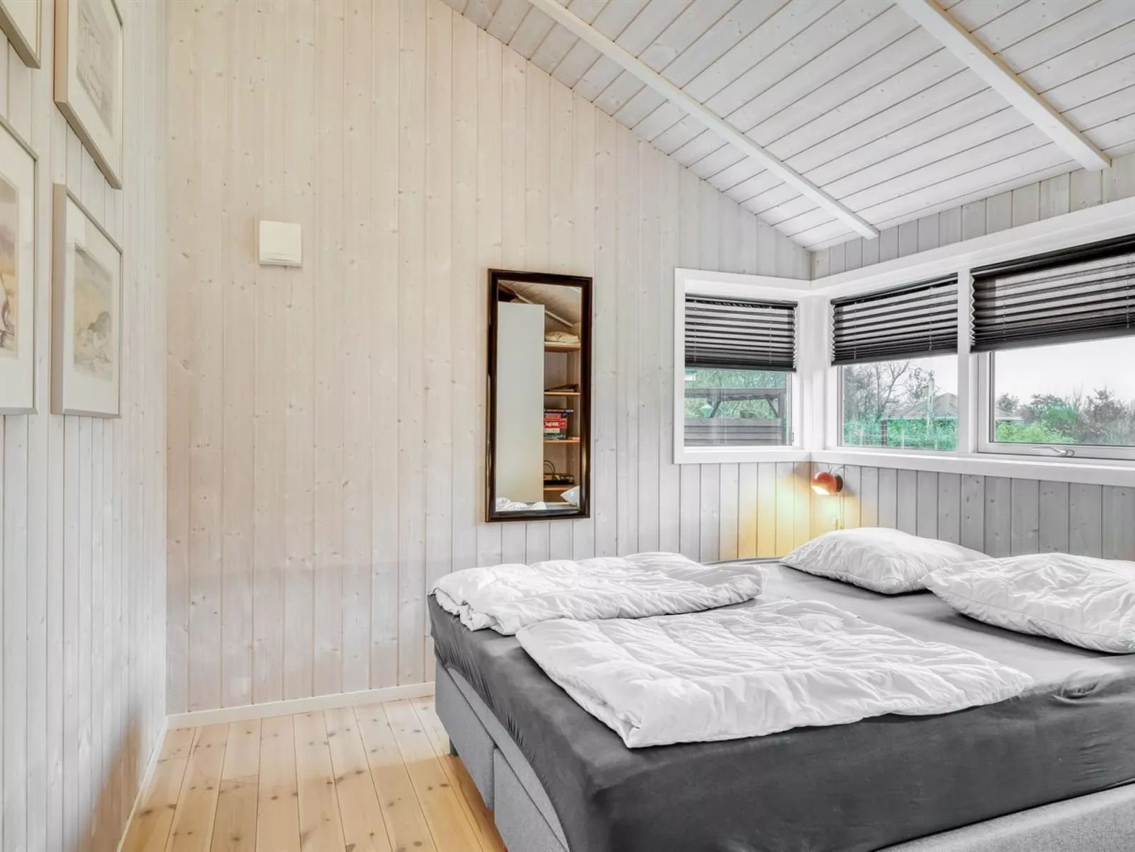 "Næwe" - 10m to the fjord-Drinnen